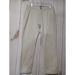Gap Khaki Men's 33 30‎ Tapered Leg Tan Relaxed Thigh